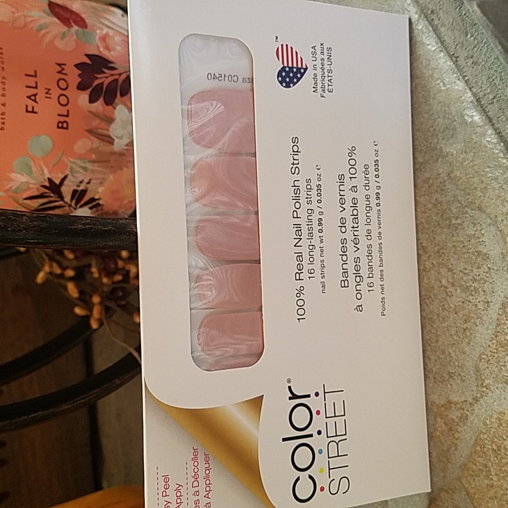 Color Street nail polish strips